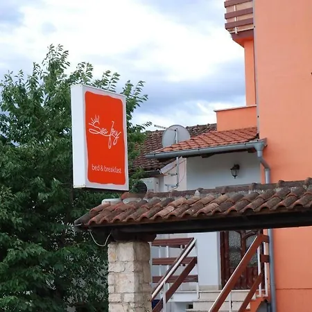 Sea Joy בית הארחה